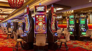 Các loại slot game nổ hũ phổ biến tại link ok9 trên màn hình điện thoại